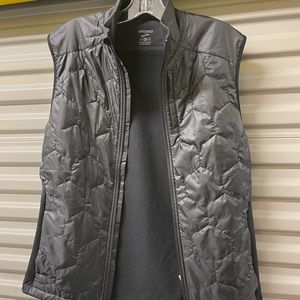 Brooks vests for men size L color black